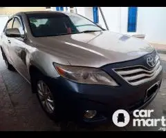 Toyota Camry 2008 Gold