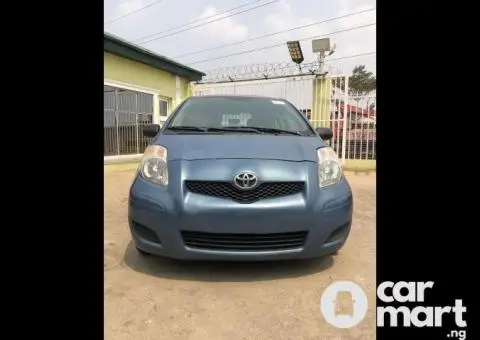 Foreign used 2010 Toyota Yaris - 1/5