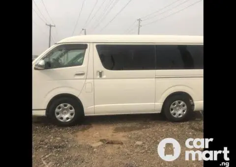 Foreign Used 2017 Toyota HiAce Hummer 2 - 2/5