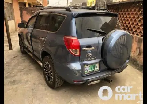 Pre-Owned 2008 Toyota RAV4 - 4/5