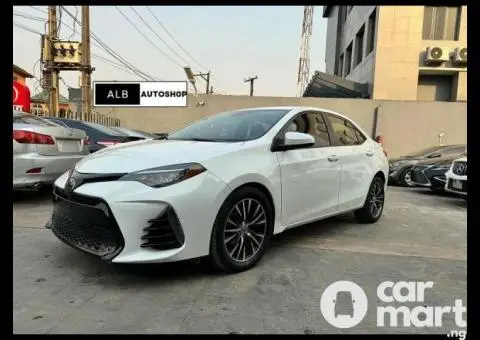 2017 Toyota Corolla LE - 2/5