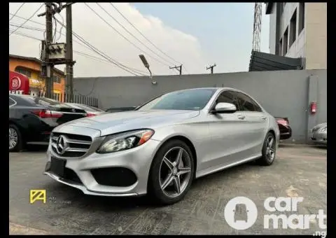 2016 Mercedes Benz C300 4Matic - 2/5