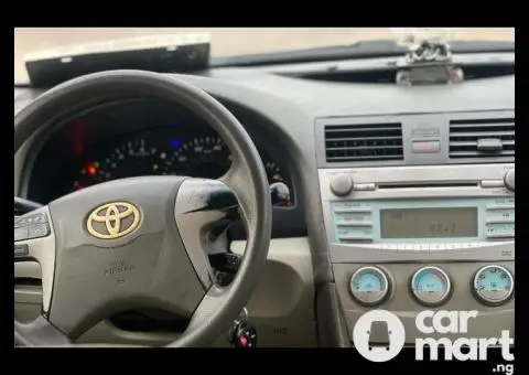 Neatly Used 2008 Toyota Camry LE V4 - 3/5