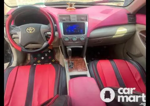 Neatly Used 2009 Toyota Camry LE V4 - 3/5