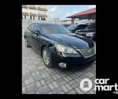 2010 Lexus ES350 with panoramic roof