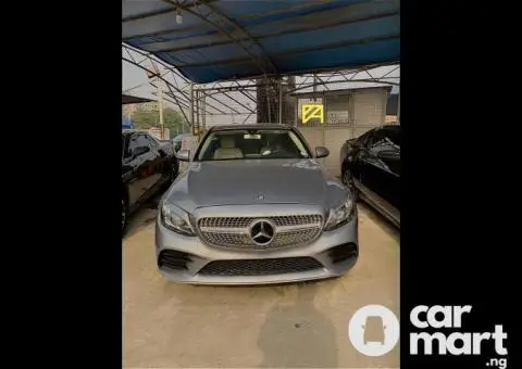 2019 Mercedes Benz C-300 - 1/5