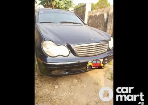 Fairly used Benz wagon - 1/5