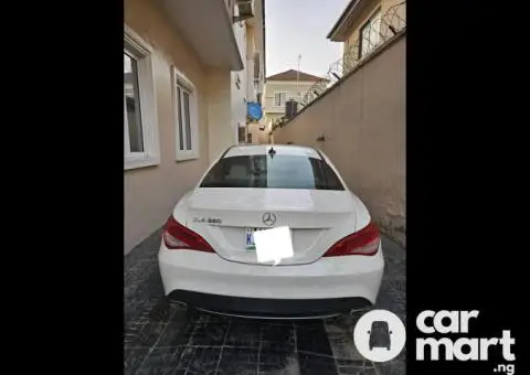 Mercedes Benz CLA 250 2016 - 2/4