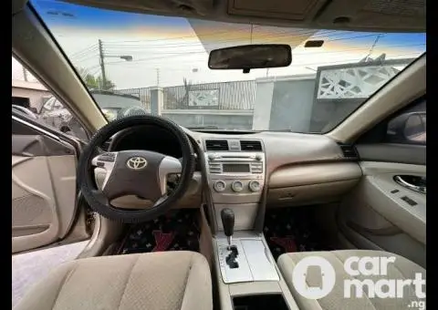 Neatly Used 2007 Toyota Camry LE V4 - 2/5