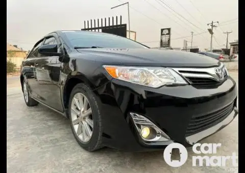 Foreign used 2014 Toyota Camry XLE - 1/5