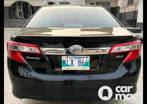 Foreign used 2014 Toyota Camry XLE - 5/5