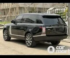 Super clean 2014 Land Rover Range Rover - 2