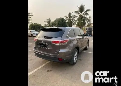 Neatly used 2016 Toyota Highlander XLE - 1/5